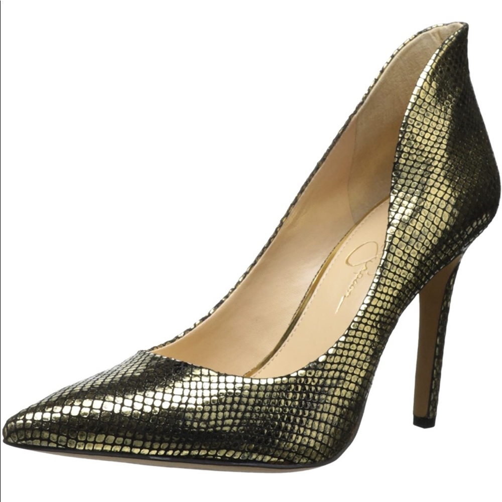 Jessica Simpson Cambridge style pump.  Size 8M